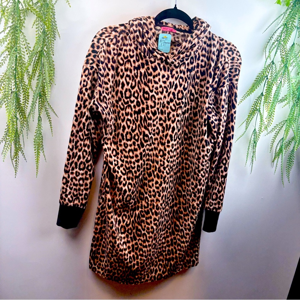 Betsy Johnson - hoodie - long sleeve,  animal print, nice length, soft - Sz S